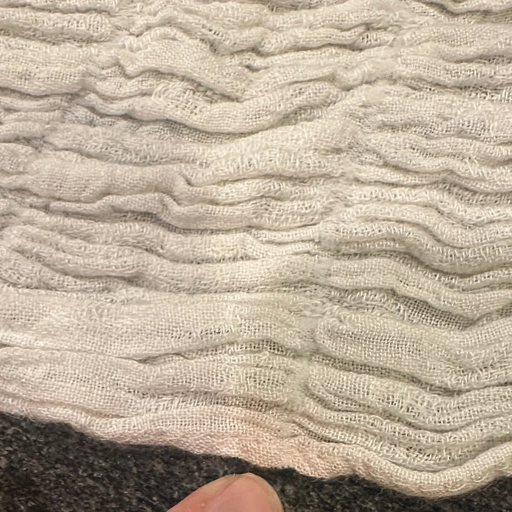 Elegant White Textured Scarf